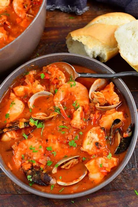 Cioppino Recipe Italian American Seafood Stew With Rich Tomato Base