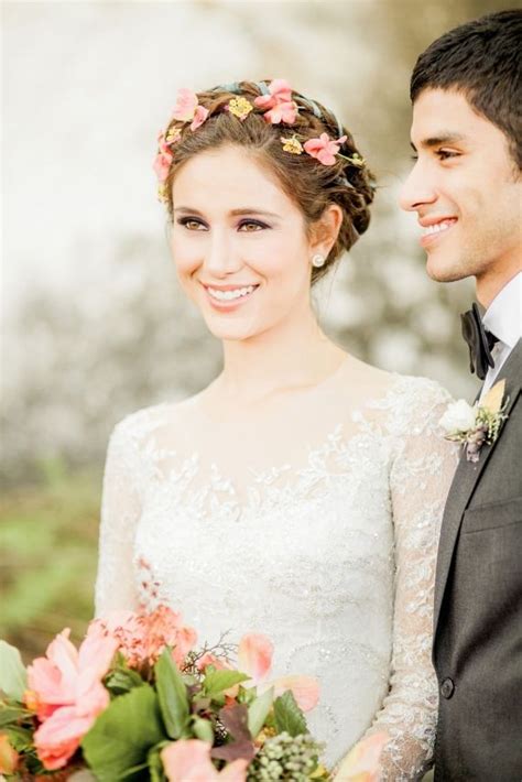 We did not find results for: 14 Bridal Hair Flowers with wow factor,bridal hairstyles