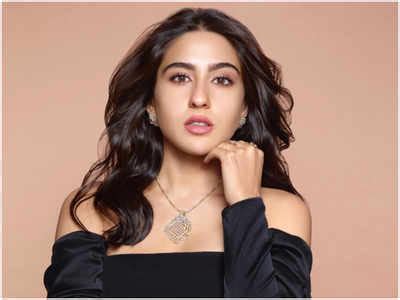 Sara Ali Khan Is A Breathtaking Vision To Behold In Black Hindi Movie News Times Of India