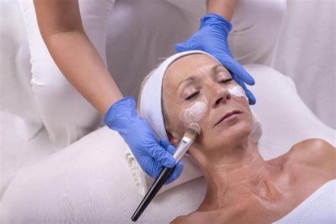 5 Best Anti Aging Facial Treatments