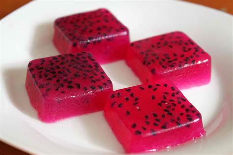 Dragon fruit is a tropical fruit that is native to central america. Dragon Fruit: Recipes