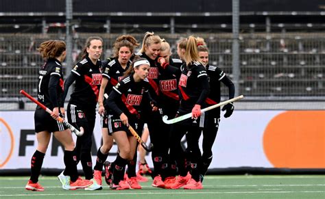 Helaas vandaag gebleken dat ik een gebroken kaak heb, ben 8 het is nog onduidelijk of de goede haar opwachting kan maken bij de europese kampioenschappen half augustus in belgië. Eva de Goede breekt haar pols in strijd om het brons