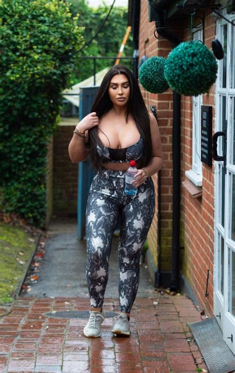 Reality Tv Star Lauren Goodger Flaunting Her Curves In A Skintight Get