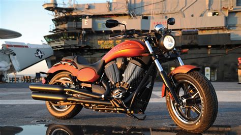 Red And Black Cruiser Motorcycle Motorcycle Victory Judge Hd