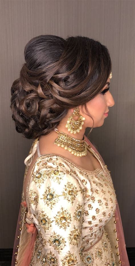 But have you considered planning for the day of your reception? Pinterest: @pawank90 | Makeup And Hair In 2019 | Hairdo ...