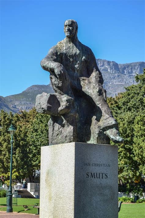 7 more statues from our colonial past we found in Cape Town | Live Mag