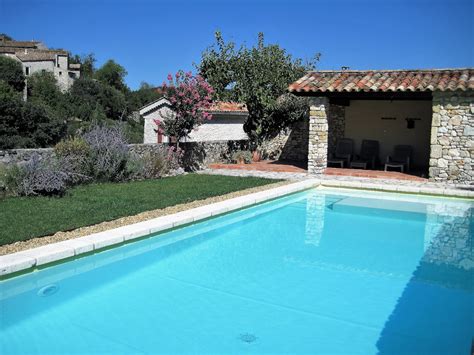 Location de Gîtes avec piscine Gorges de la Cèze Ardèche Cévennes