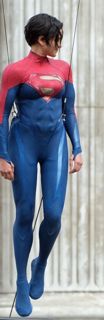 The Flash Set Pics Reveal Sasha Calles Supergirl In Costume And It