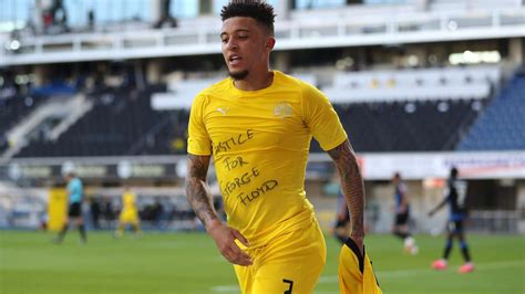 Sancho is just unbelivable he is the best player to get if you like lob through balls and pacy player and chips, i used him in wl and he won me most of. Jadon Sancho (BVB): Profi von Borussia Dortmund mit ...