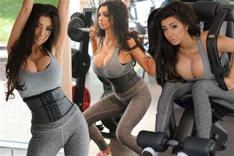 Millionaire Chloe Mafia Flaunts Her Massive Boobs As She Works Out In
