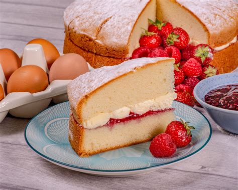 Victoria Sponge Cake Cake