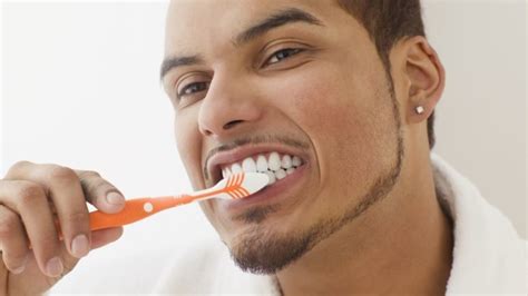 Como Escolher Escovas De Dente Higiene Bucal