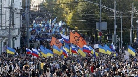 Ukraine Crisis Thousands March In Moscow Anti War Rally Bbc News
