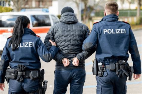 Drogenhandel in Zürich Polizistin während Verhaftung verletzt Täterin flüchtig Der Landbote
