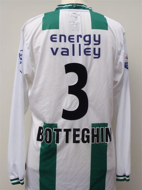 Check spelling or type a new query. FC Groningen Home voetbalshirt 2013 - 2014. Sponsored by ...