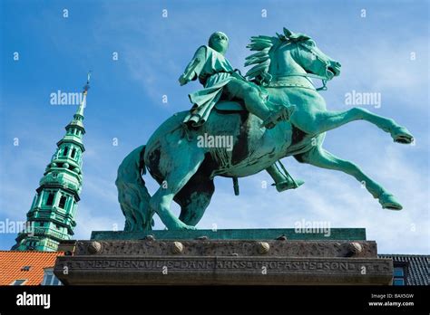 Hojbro Plads Copenhagen Denmark Equestrian Statue Of Bishop Absalon