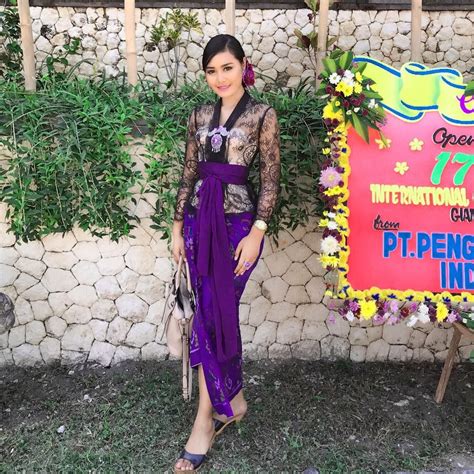 Ayu Sintya Dewiさんはinstagramを利用しています「😇」 Kebaya Bali Gadis Cantik Dewi