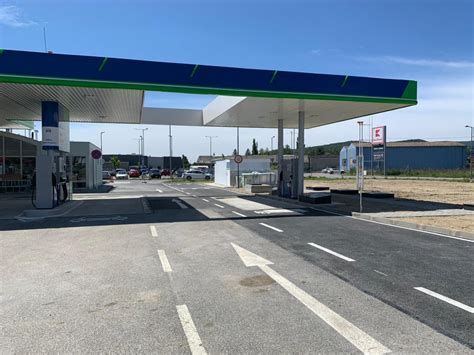 Die omv betreibt ein tankstellennetz rund 2.100 tankstellen in zehn ländern (inkl. OMV TANKSTELLE REKONSTRUKTION PEZINOK | KAMI PROFIT ...