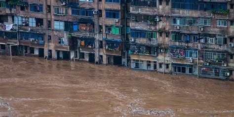 China Flooding Leaves Thousands Trapped After Levees Fail Another Dam At Risk Of Breaking Fox