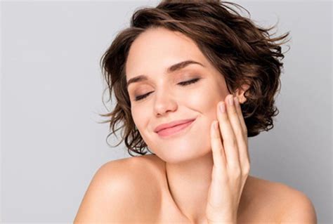 How To Get Clear And Glowing Skin 8 Practices To Follow Plixlife