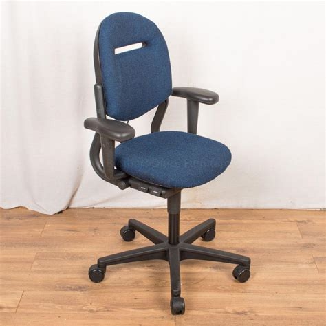 Office chairs contain advanced technology to create the perfect conditions for desk work and considering we spend on average up to six hours a day sitting at our. Used/Second Hand Office Chairs | Brothers Office Furniture