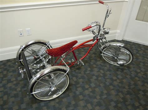 Tricycle Lowrider Moto Plein Phare