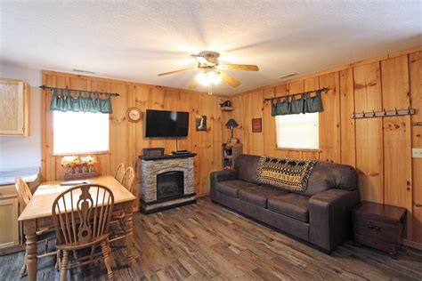 Secure payments, 24/7 support and a book with confidence guarantee Affordable, Pet Friendly Cabin Rental in Bryson City, NC