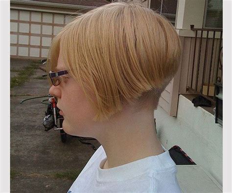 This ear length short bob hairstyle with soft front bangs makes a cute style statement. Pin on Short Hairstyles for Fine Hair