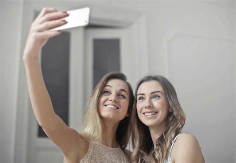 How To Take The Perfect Selfie