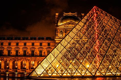 Le Musée Du Louvre Gratuit Pour La Nuit Européenne Des Musées 2021