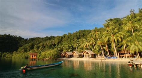 Sareni Raja Ampat Resort Cheapest Prices On Hotels In Raja Ampat