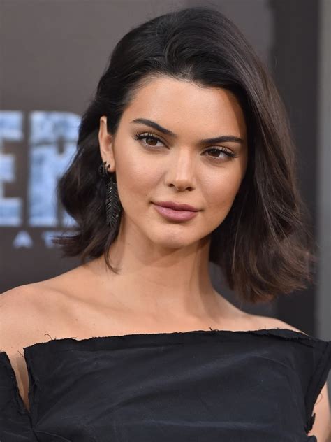 30 Kendall Jenner Hair Looks We Love Kendall Jenner Haircut Ideas Haircuts And Hairstyles 2021