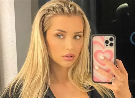 Hockey Goalie Mikayla Demaiter Goes Braless In Sexy Mirror Selfies