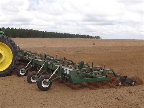 2100 Series Field Cultivator Kelley Manufacturing