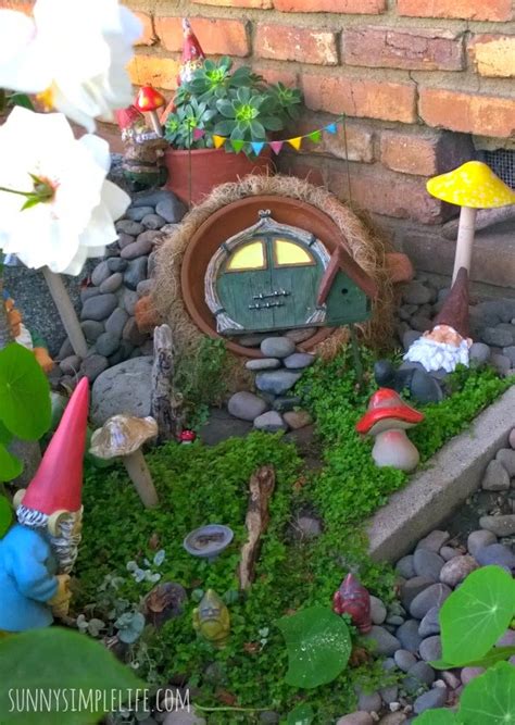 Sunny Simple Life Garden Gnome Village