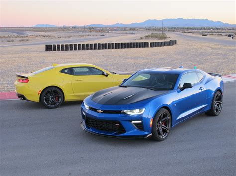 2022 Chevrolet Camaro Turbo 4 And V 6 Lose 1le Package To Focus On V 8