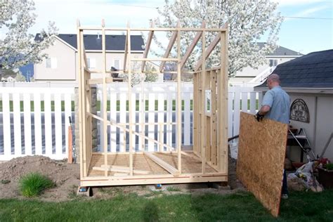 Even 20 or 30 feet out the back door will greatly improve your work ethic and keep family time and work time boundaries more clear. Diy backyard office | Outdoor furniture Design and Ideas