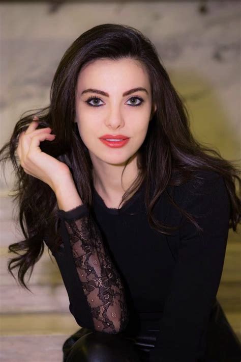 Hd Wallpapers Of Turkish Actress Tuvana Turkay Hottest And Sexy Pics Wiki Height Weight Age