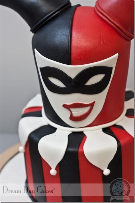 A harley quinn cake for a super hero themed birthday party. Geek Art Gallery: Sweets: Harley Quinn Birthday Cake