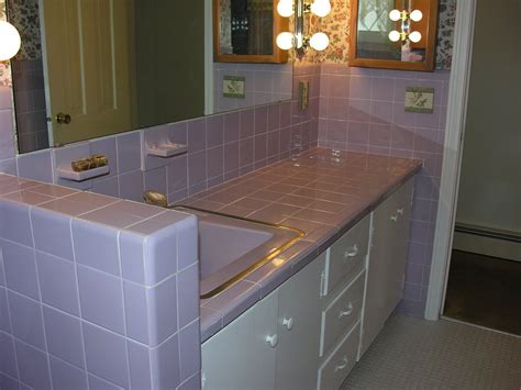 Get inspired by a varied collection of pictures and ideas for tiles installed on kitchen and bathroom countertops. Lilac bathroom: Groovy baby, 1965 - Retro Renovation