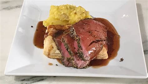 Combine the rosemary, parsley, thyme, and garlic and pat the mixture on the beef. What Sauce Goes With Herb Crusted Beef Tenderloin : Easy ...