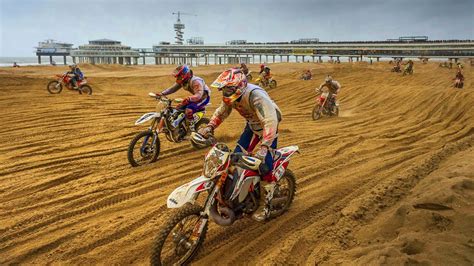 Mass Dirt Bike Racing On Hague Beach Red Bull Knock Out Youtube