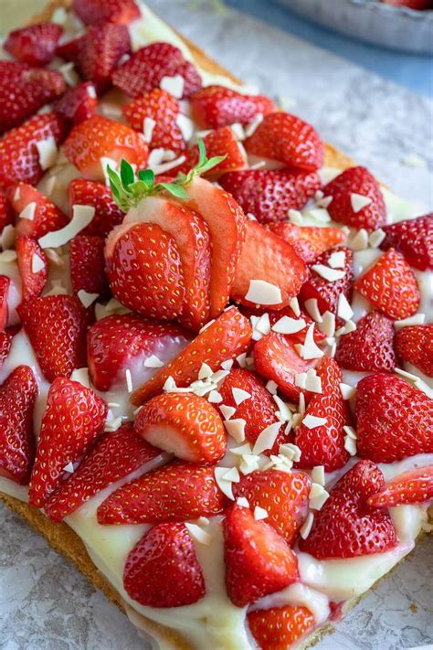 29 schoko kuchen mit pudding und schokoglasur rezepte. Einfacher Erdbeerkuchen mit Pudding vom Blech