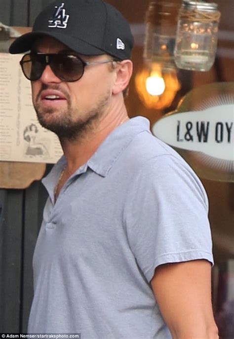 Leonardo Dicaprio Chats With A Shapely Blonde In Nyc Daily Mail Online