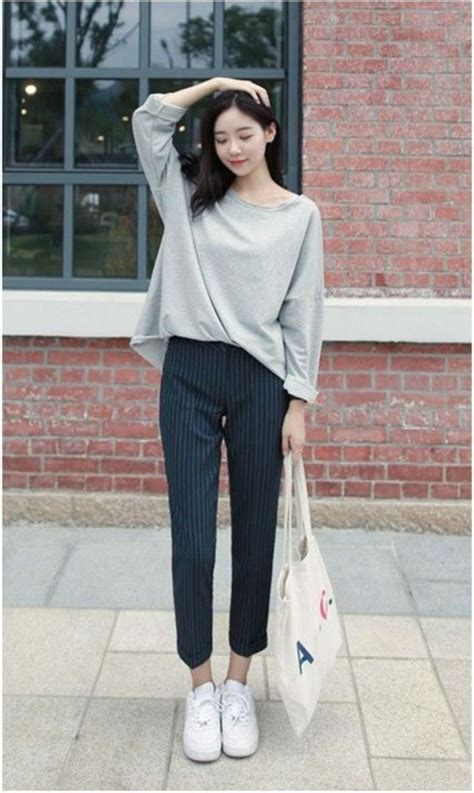 Cool 25 Beautiful Minimal Outfits Ideas For Your Fashionable Look