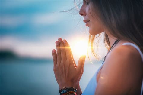 5 benefits of daily meditations lunavox healing