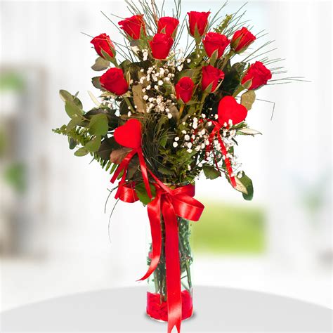 Send Flowers Turkey 11 Red Roses In Vase With Hearts From 45usd