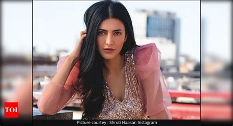 7 Pictures Which Prove That Shruti Haasan S Instagram Is Bold And Beautiful Hindi Movie News