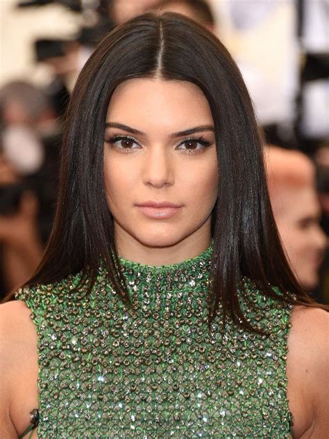kendall jenner full lace synthetic celebrity wigs synthetic wigs new wigs wigs for sale 2019