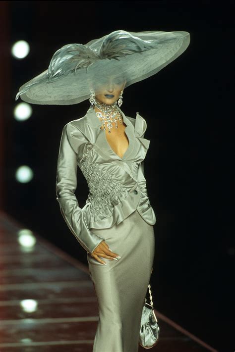 christian dior fall 2000 couture collection vogue